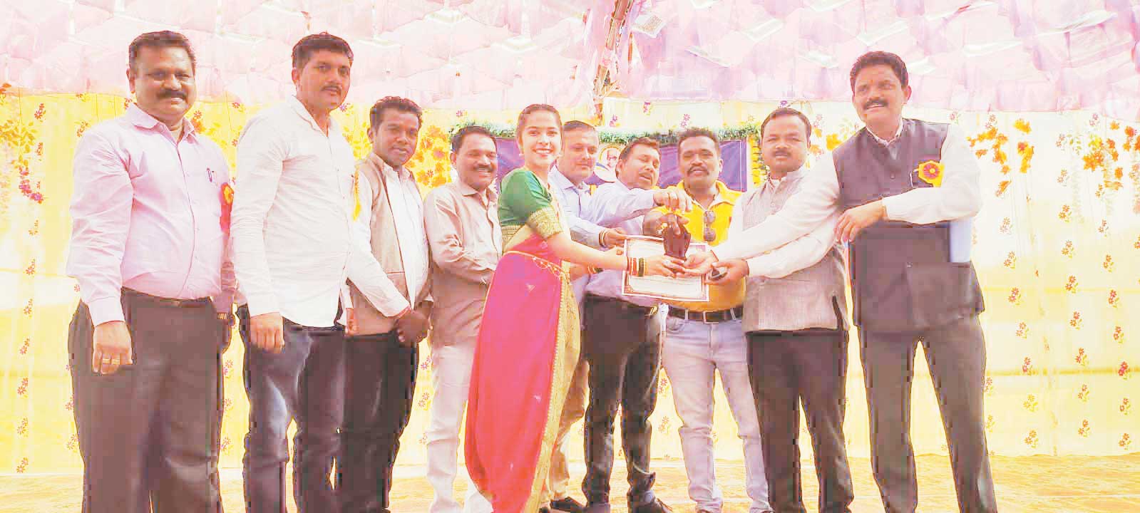 बस्तर आत्मानंद स्कूल का प्रथम वार्षिकोत्सव हर्षोल्लास के साथ मना