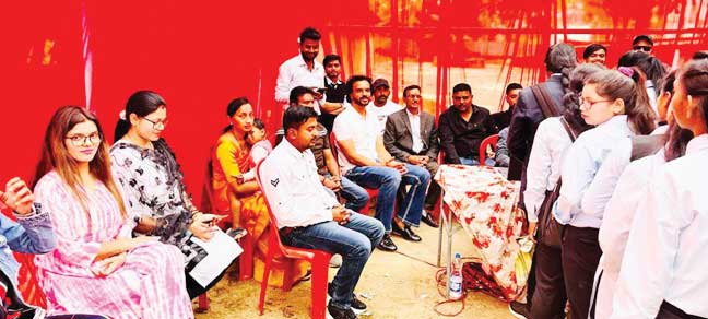 विद्यार्थियों सहित 150 शिक्षकों का निशुल्क आयुष्मान कार्ड बना