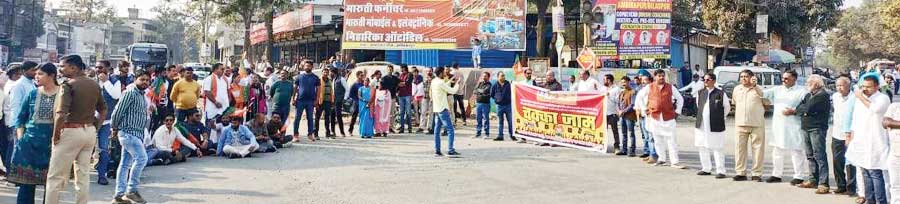 भाजपा नेताओं की हत्या के विरोध में चक्काजाम