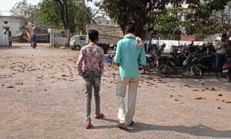 अपहरणकर्ताओं के चंगुल से बचा 14 साल का छात्र, कैमरे से फुटेज खंगाले में जुटी पुलिस