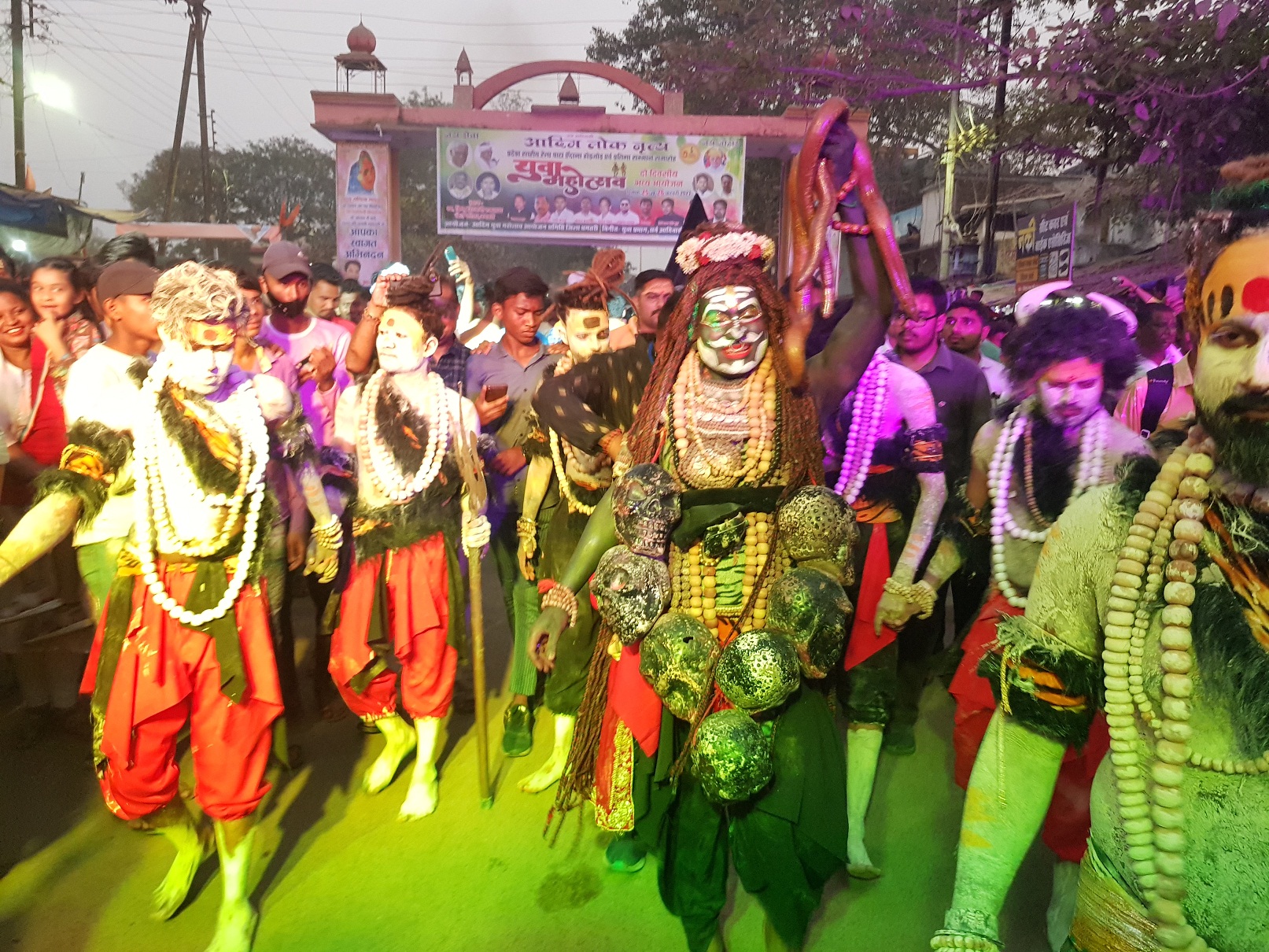 महाशिवरात्रि पर बूढ़ेश्वर व रूद्रेश्वर मंदिर  में जलाभिषेक करने उमड़ी भीड़