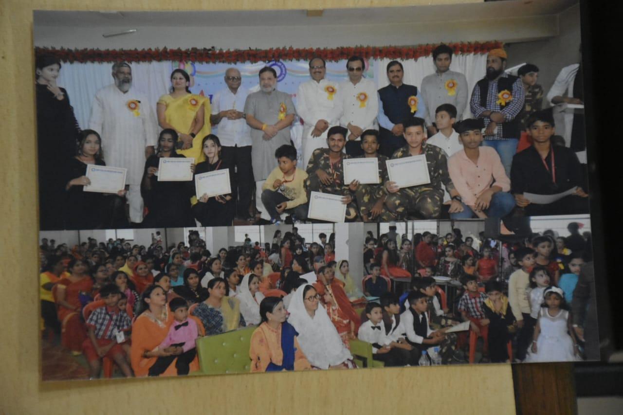 हिन्द इंग्लिश मीडियम स्कूल में हुआ वार्षिकोत्सव