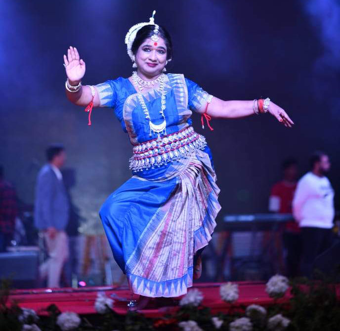 पूर्णश्री की ओडिसी नृत्य ने दर्शकों को किया मंत्रमुग्ध