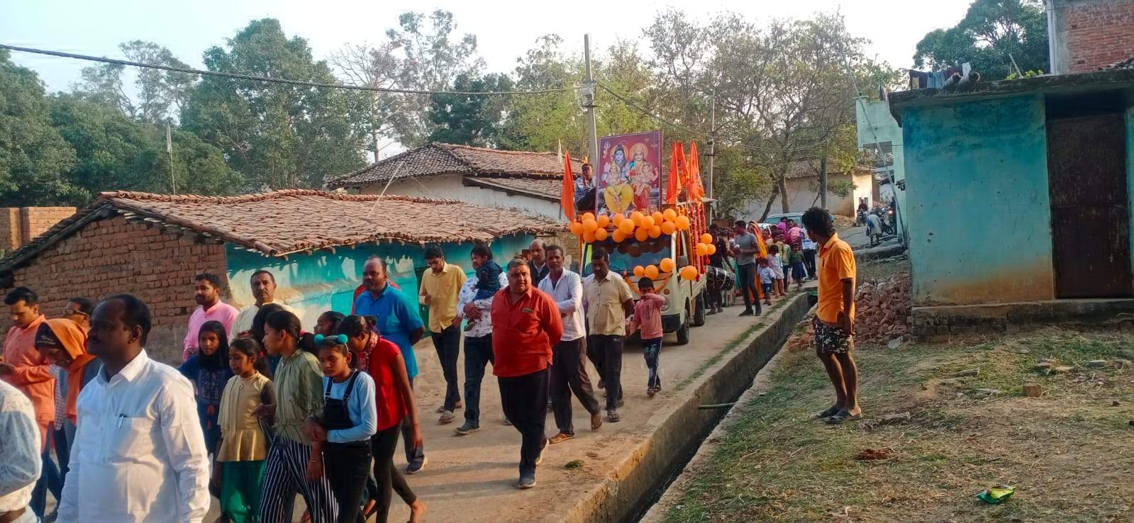 महाशिवरात्रि पर किया गया जलाभिषेक, शिव जी की निकाली गई बारात