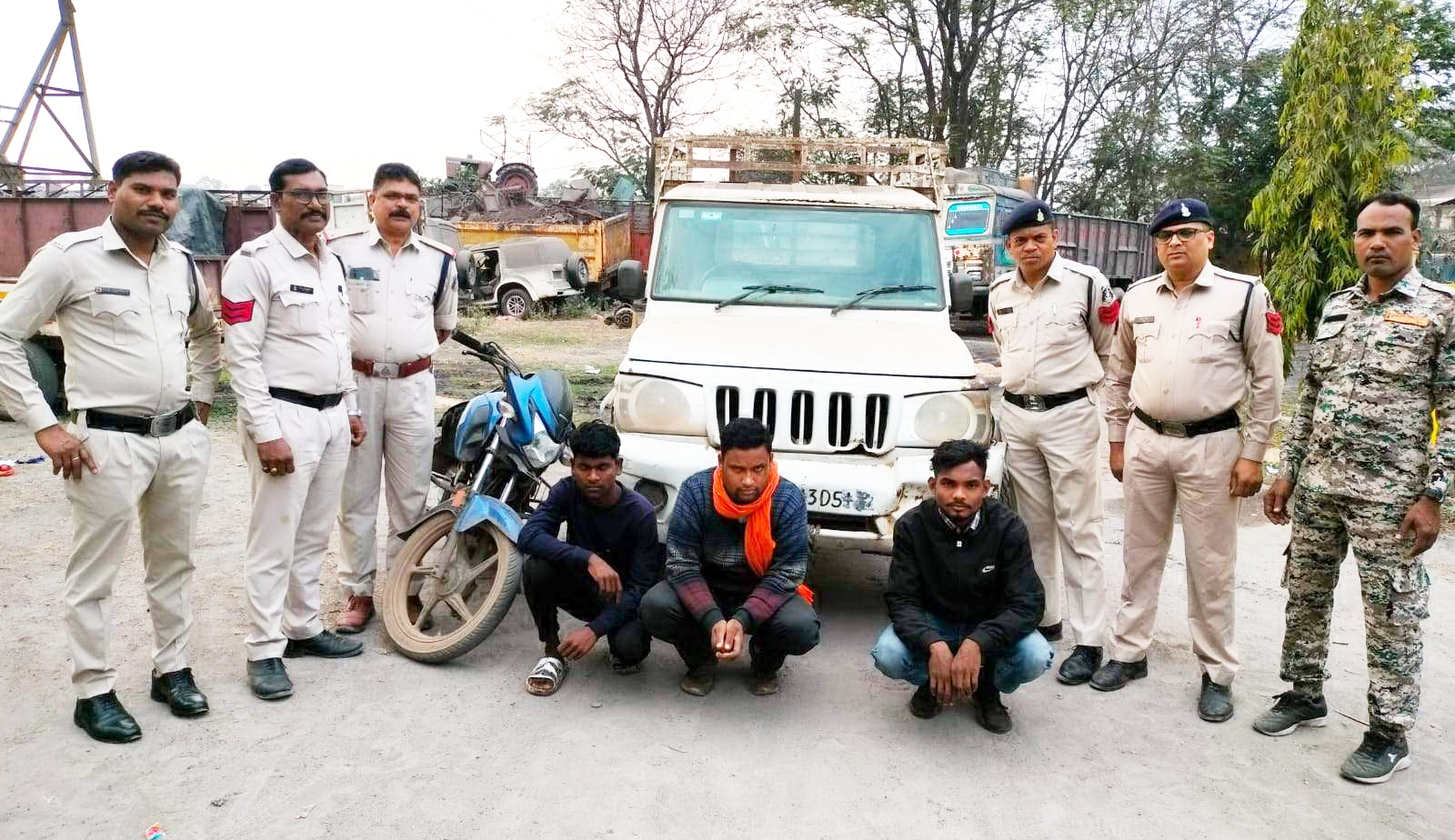 मवेशी चोरी के तीन आरोपी गिरफ्तार  