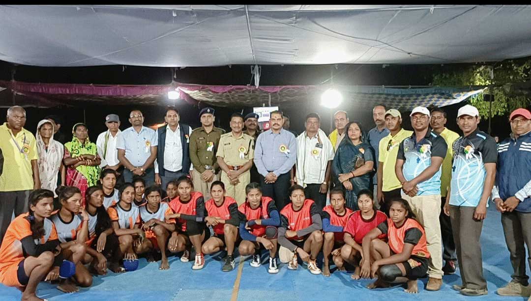 कबड्डी स्पर्धा में पुटपुटा ने मारी बाजी कबड्डी स्पर्धा में पुटपुटा ने मारी बाजी