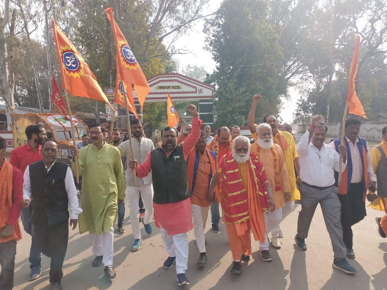 जात-पात, ऊंच-नीच, छुआछूत को  खत्म करना है-स्वामी परमात्मानंद