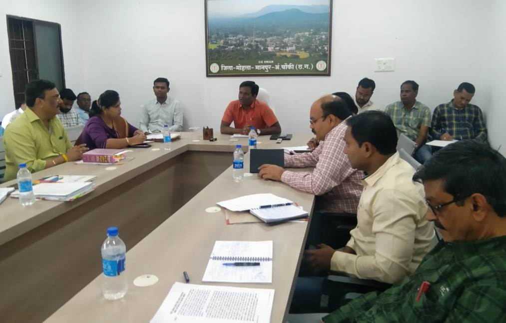 शिक्षा की गुणवत्ता पर विशेष ध्यान देते कार्य करने की जरूरत- कलेक्टर