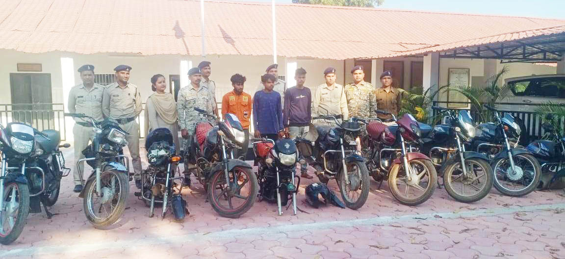 शौक पूरा करने वाला बाईक चोर गिरोह पकड़ाया