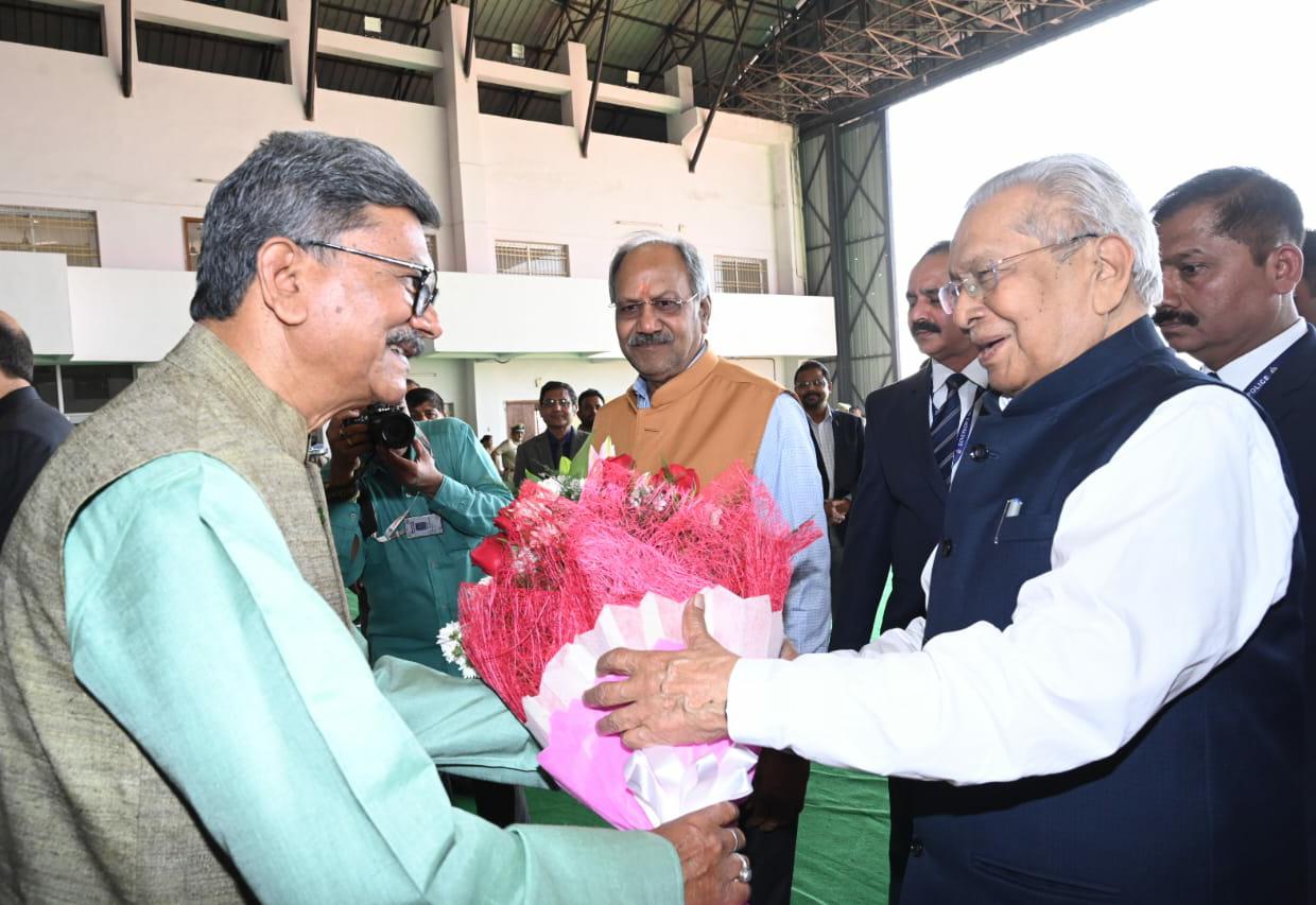 डॉ.चरणदास महंत ने नवनियुक्त राज्यपाल विश्वभूषण हरिचंदन का स्वागत किया