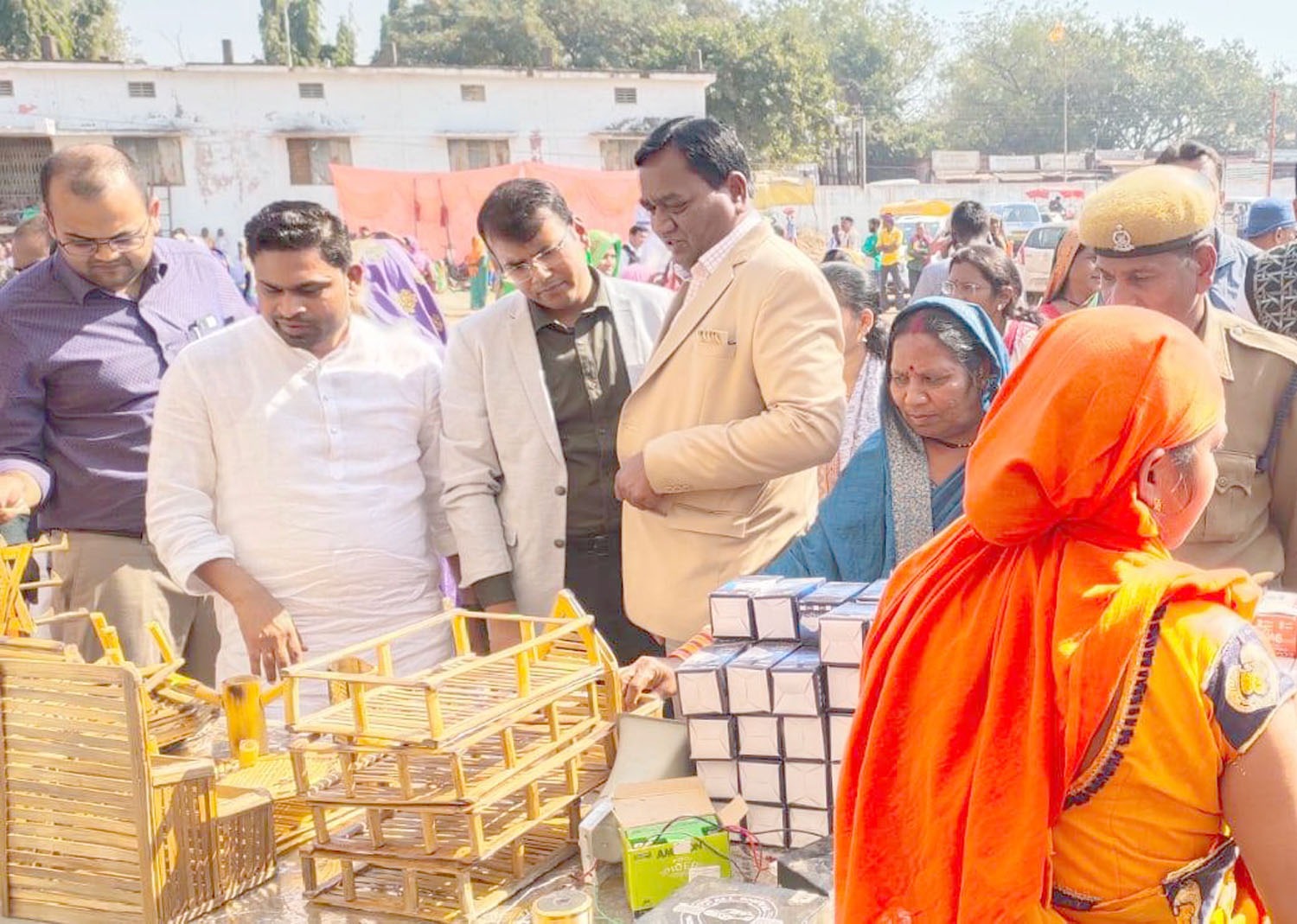 बिहान मेला में 16 लाख के सामान की हुई बिक्री