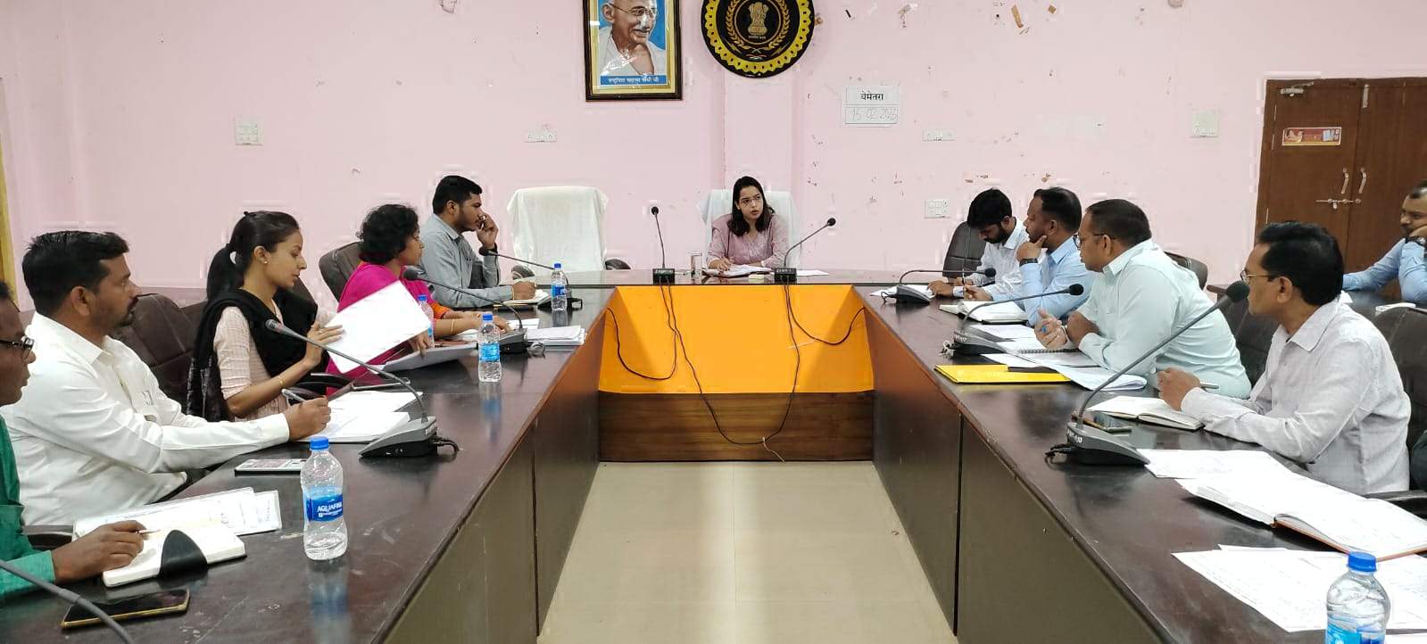 जल संरक्षण, संवर्धन एवं प्रबंधन के कार्य को प्राथमिकता से करने के दिए निर्देश