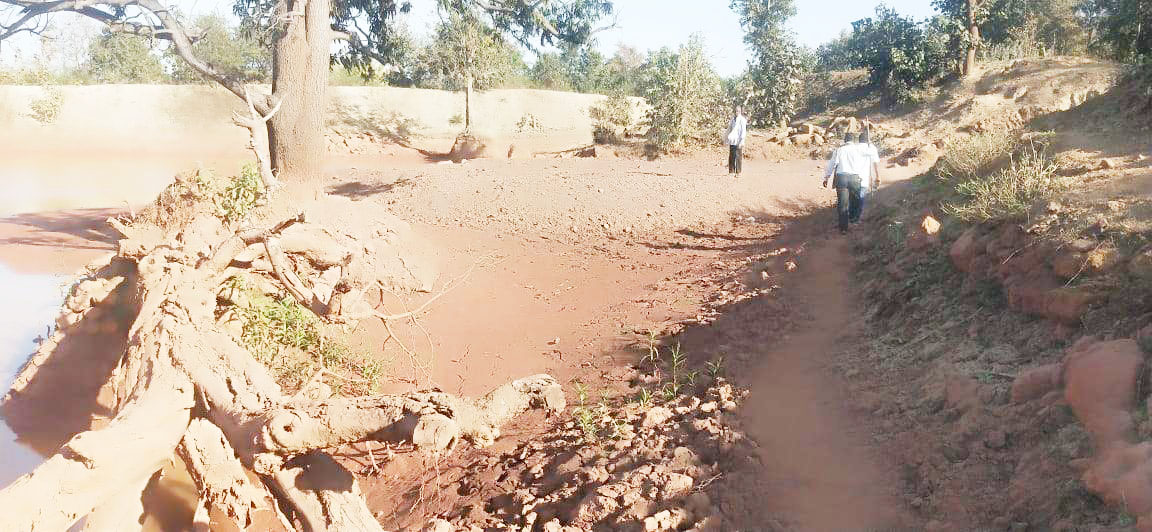 क्षेत्र के बेरोजगार युवाओं को माइंस में काम देने की मांग क्षेत्र के बेरोजगार युवाओं को माइंस में काम देने की मांग