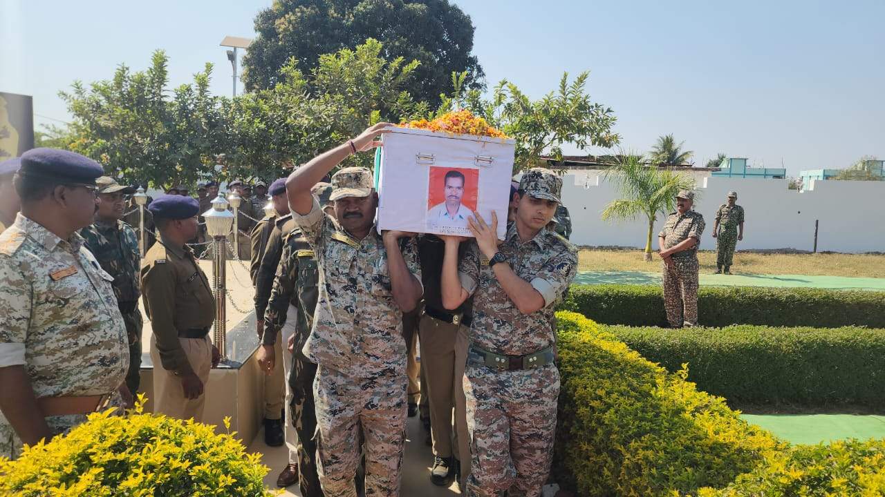 शहीद जवान को गॉर्ड ऑफ ऑनर, पार्थिव शरीर भिजवाया गृहग्राम