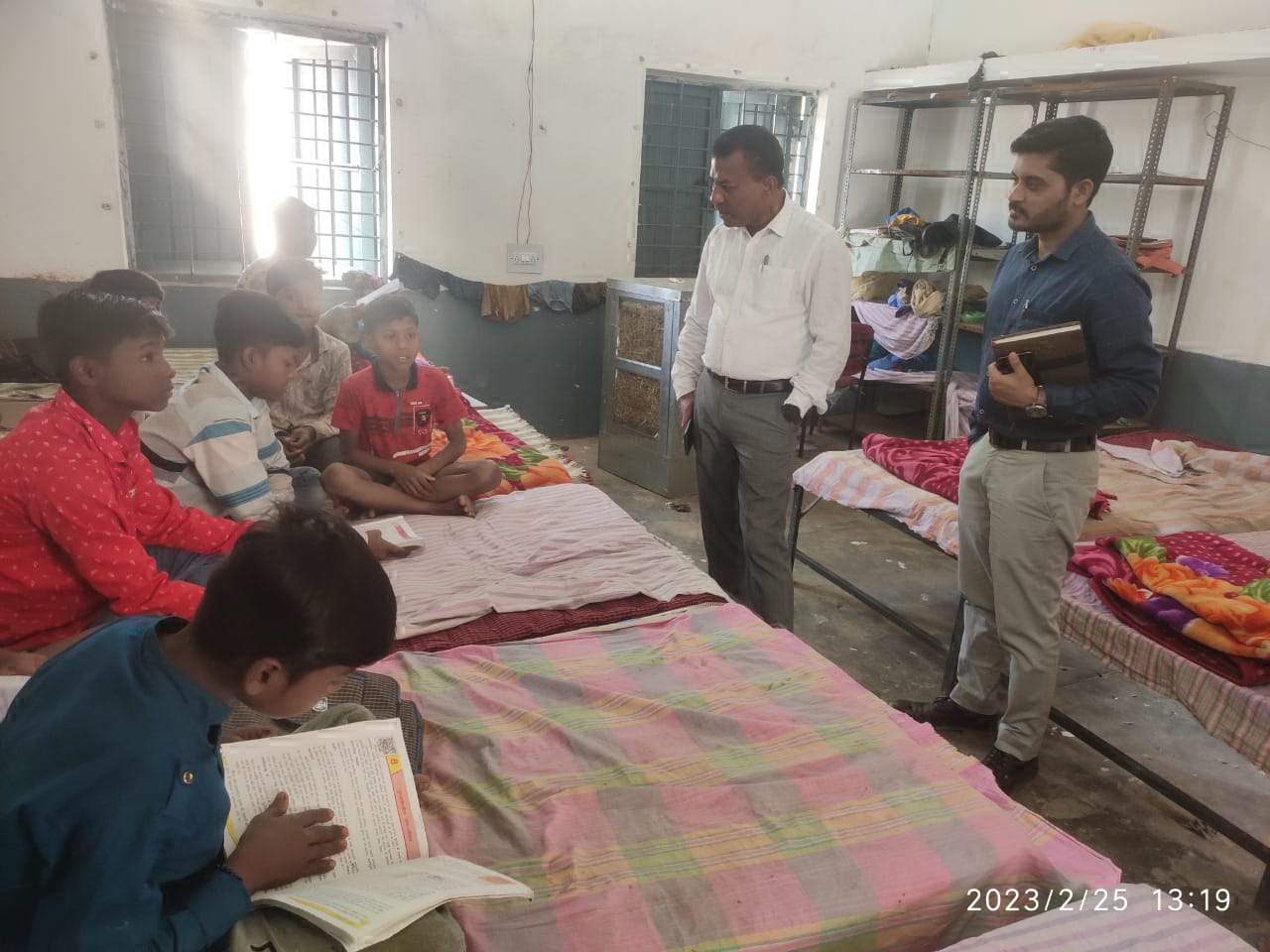 अपर कलेक्टर ने कस्तूरबा गांधी आवासीय विद्यालय और स्वास्थ्य केंद्रों का किया निरीक्षण अपर कलेक्टर ने कस्तूरबा गांधी आवासीय विद्यालय और स्वास्थ्य केंद्रों का किया निरीक्षण