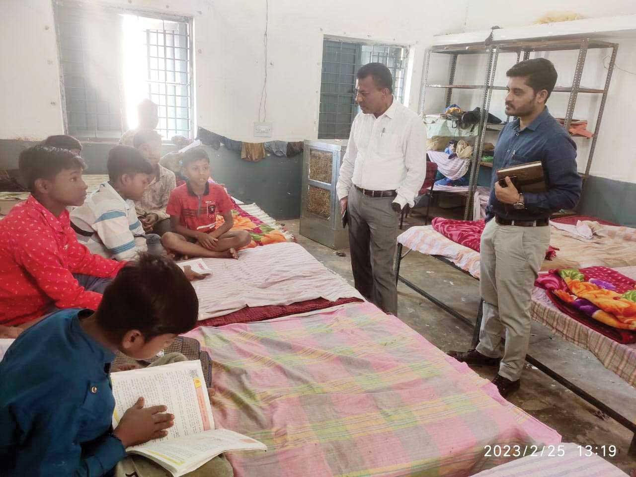 कस्तूरबा गांधी आवासीय विद्यालय और स्वास्थ्य केंद्रों का निरीक्षण कस्तूरबा गांधी आवासीय विद्यालय और स्वास्थ्य केंद्रों का निरीक्षण