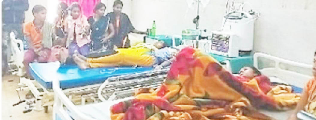 एक ही परिवार के 9 सदस्य फूड पॉइजनिंग के शिकार