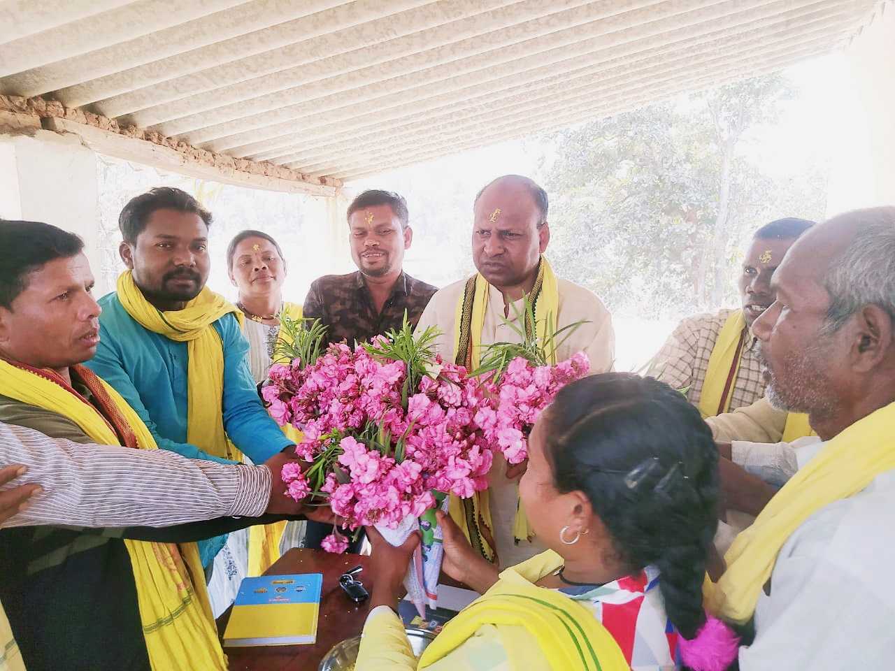 गोंगपा के राष्ट्रीय अध्यक्ष मरकाम  के आगमन पर भव्य स्वागत 