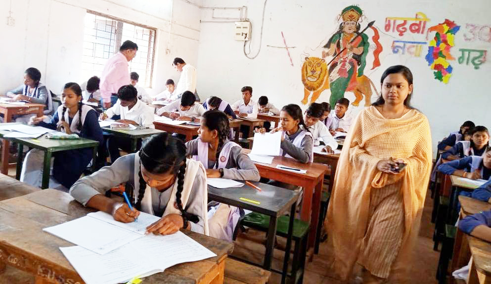 उडऩदस्ता दल ने किया  परीक्षा केन्द्रों का निरीक्षण