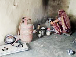 उज्जवला योजना की चमक फीकी पड़ी, 80 फीसदी की रिफलिंग में रुचि नहीं उज्जवला योजना की चमक फीकी पड़ी, 80 फीसदी की रिफलिंग में रुचि नहीं