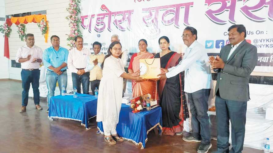 लक्ष्य तय कर जीवन में आगे बढ़ें युवा-सांसद गोमती