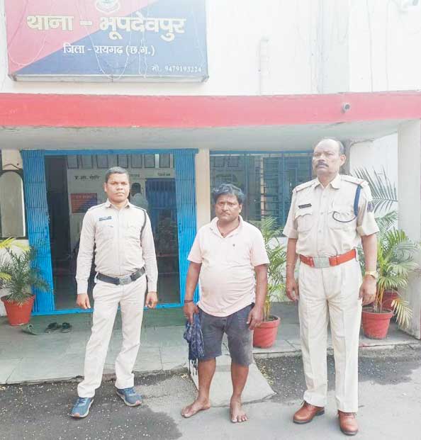 बाइक से शराब परिवहन, आरोपी गिरफ्तार 