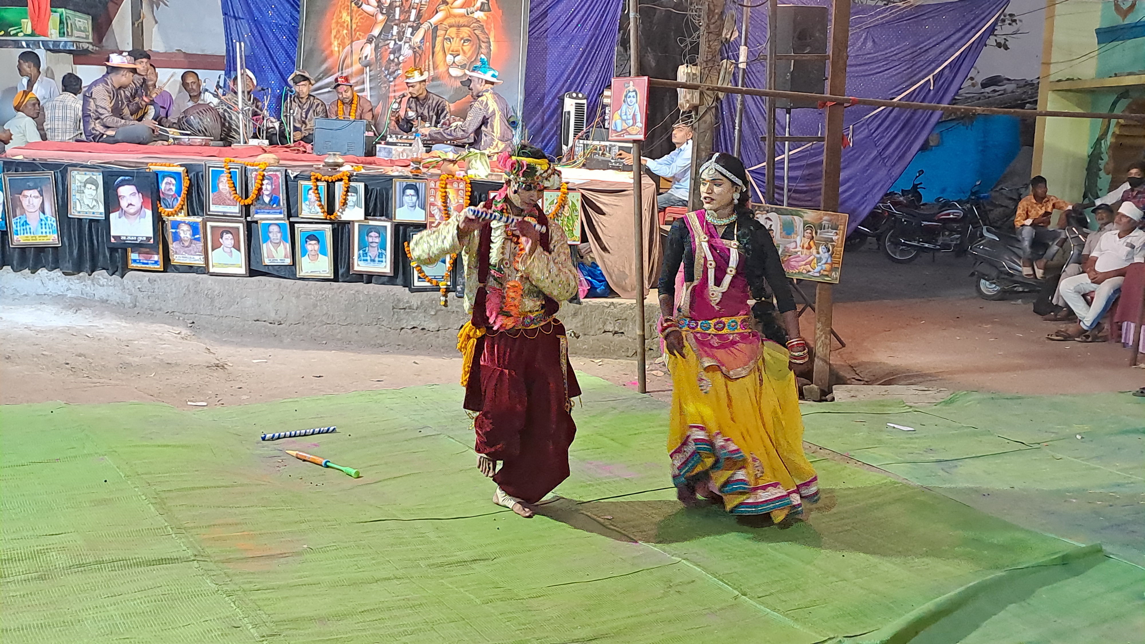 शहर समेत अंचल में फाग स्पर्धाओं का दौर शुरू, रंग-गुलाल की दुकानें सजी