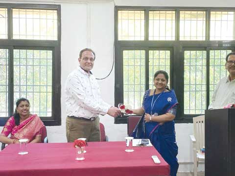 देहूती और गायत्री ने मौसम अनुसंधान को दी मजबूती, सम्मानित