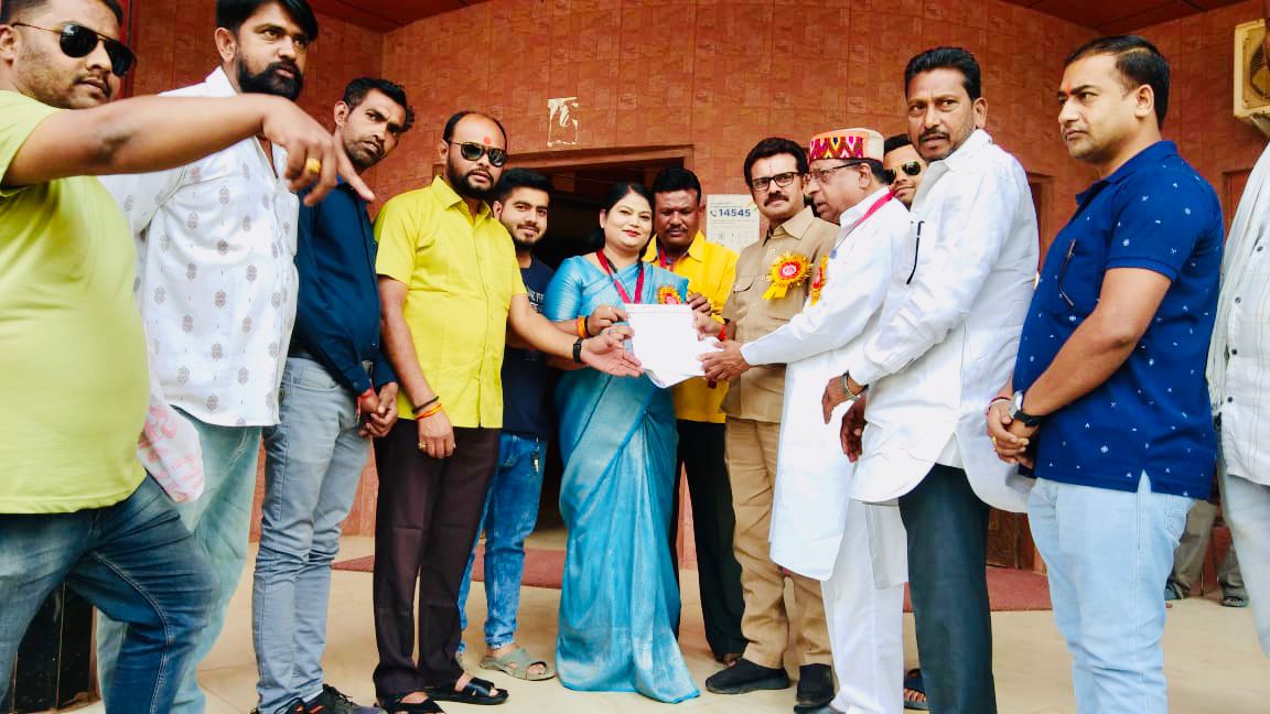 शहर में धूल के गुबार, निगम अपनी पीठ थपथपाने में व्यस्त - संजय पाण्डेय