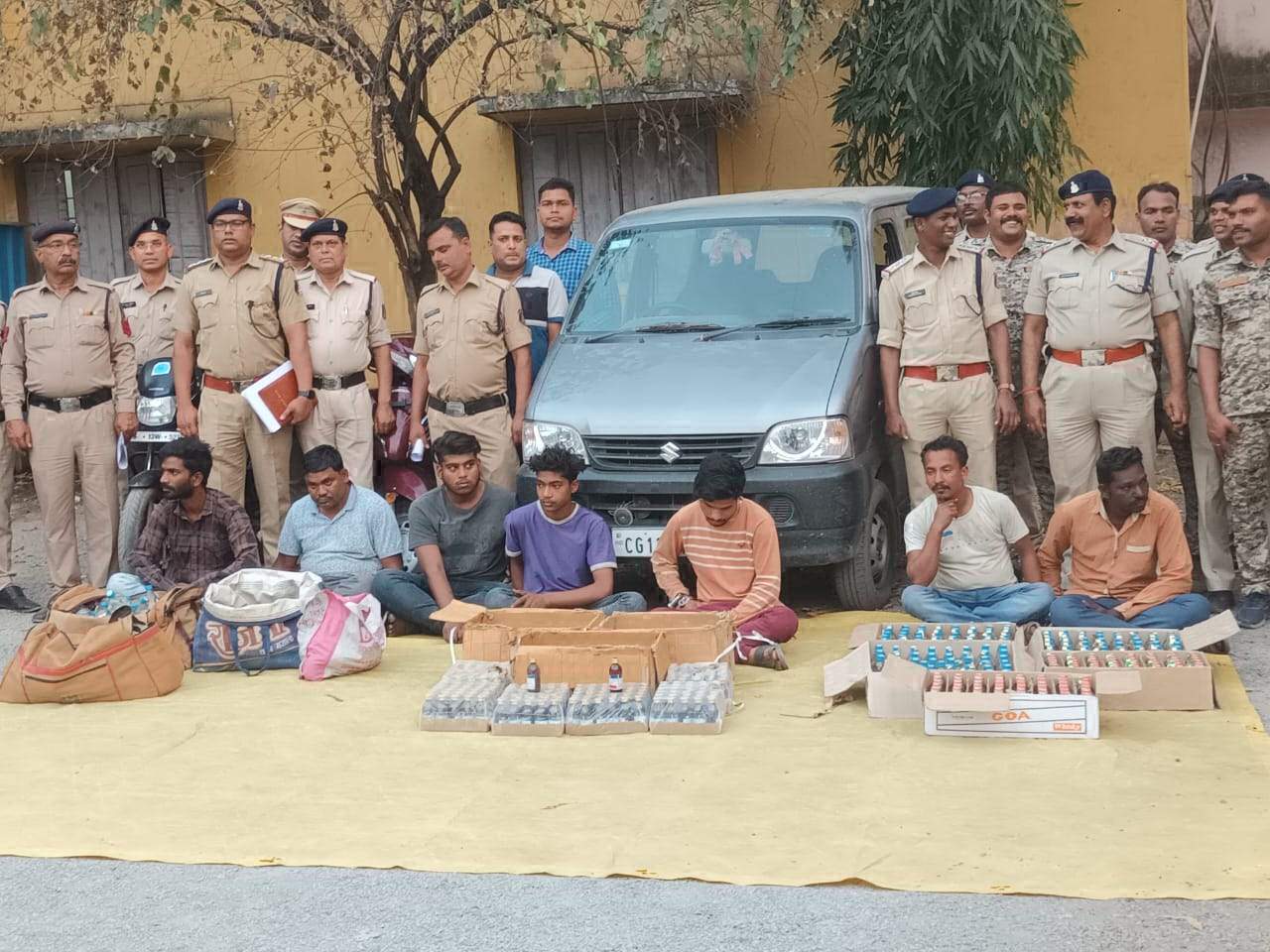 पुलिस के होली पूर्व अभियान में कई जगह मिली सफलता प्रतिबंधित कोरेक्स कफ सिरप के साथ पकड़ाया सप्लायर  