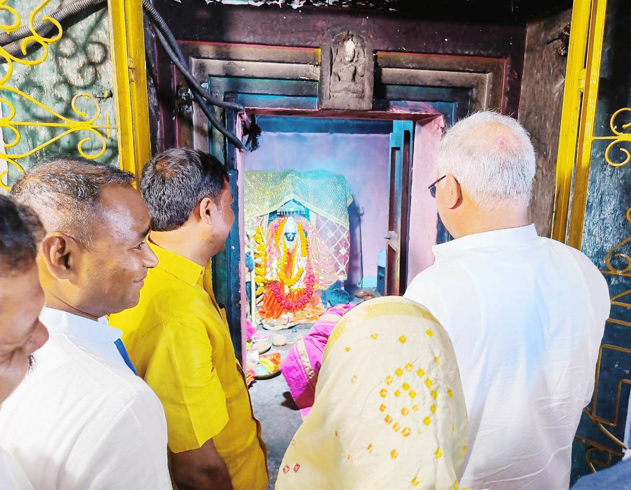 मुख्यमंत्री ने माँ दंतेश्वरी की पूजा-अर्चना कर प्रदेश की खुशहाली की कामना की