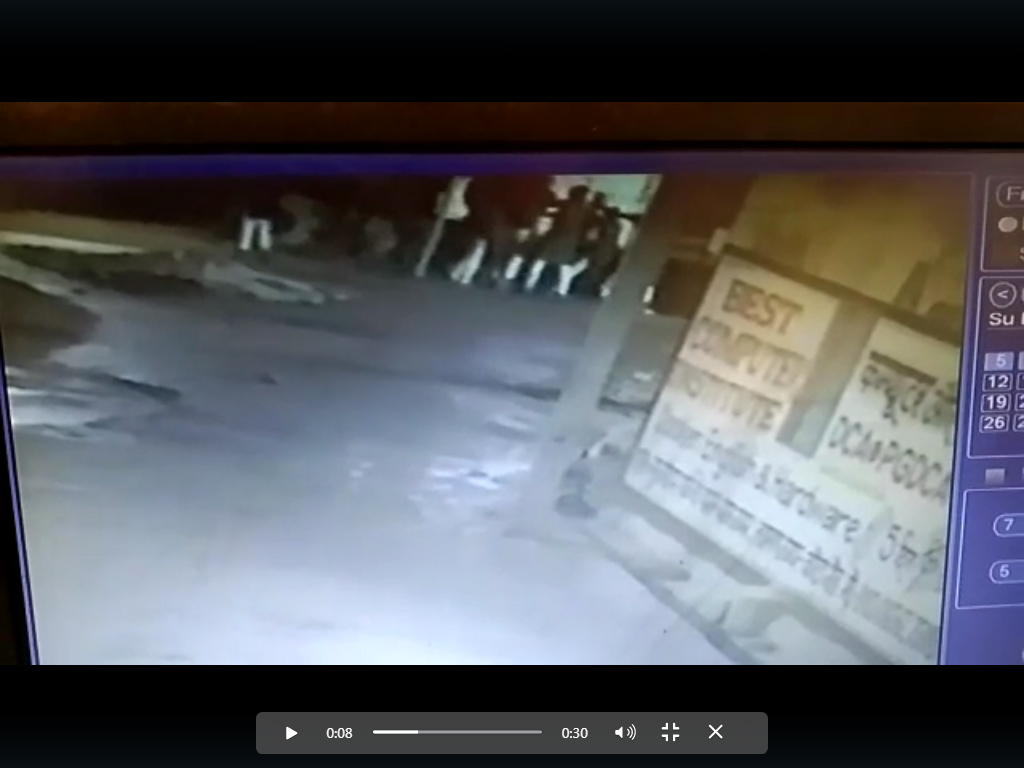 कृष्णा नगर में फ्लैक्स फाड़, जलाने को लेकर बवाल, दो युवकों समेत सात गिरफ्तार