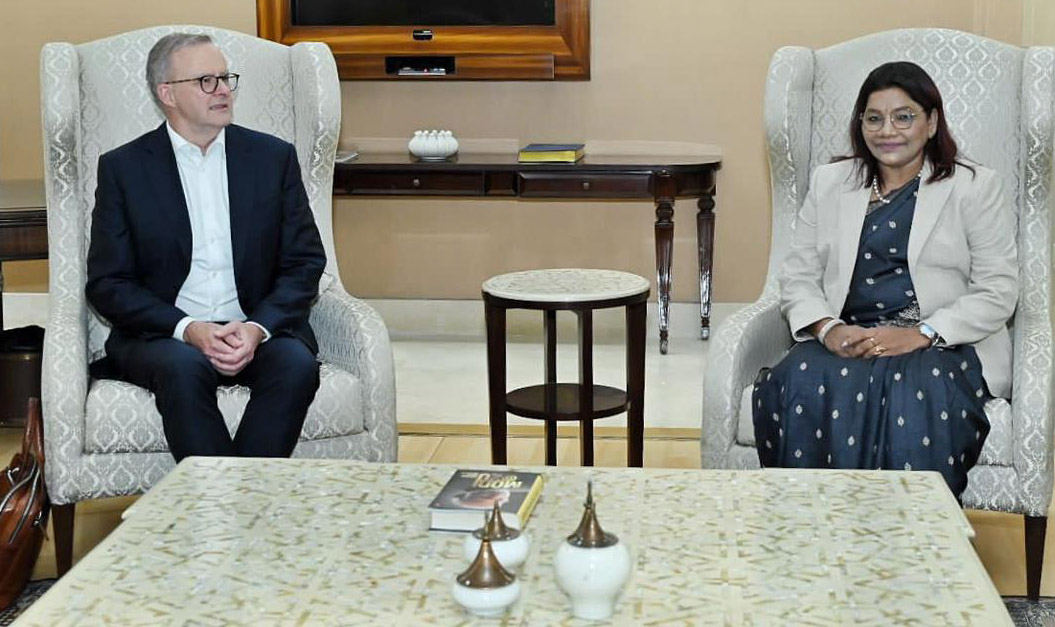 आस्ट्रेलिया के प्रधानमंत्री का दिल्ली विमानतल  में सरगुजा सांसद ने किया स्वागत