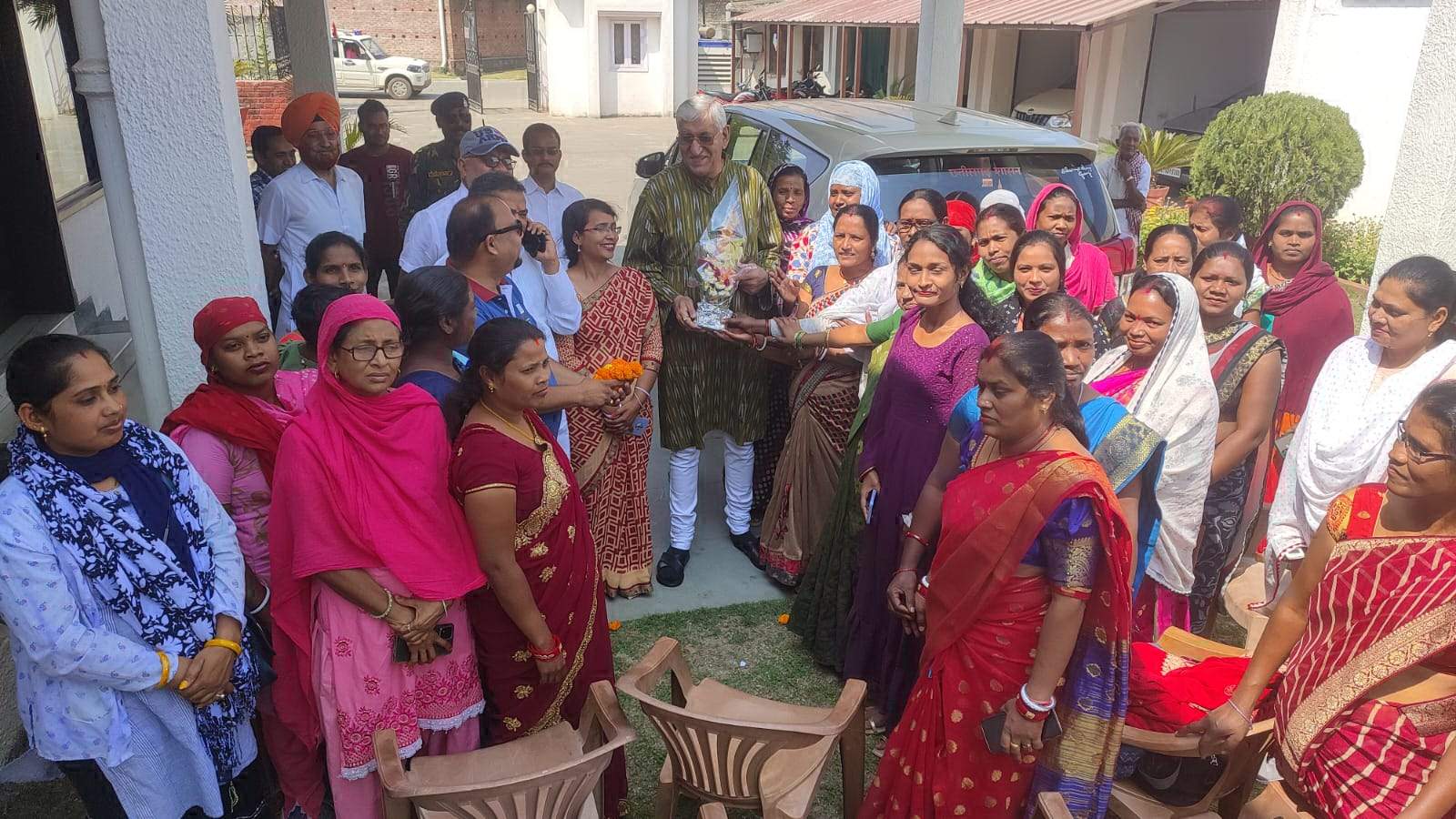 मानदेय बढ़ोतरी, सिंहदेव का आंबा, मितानिन व स्वच्छता कर्मियों ने जताया आभार