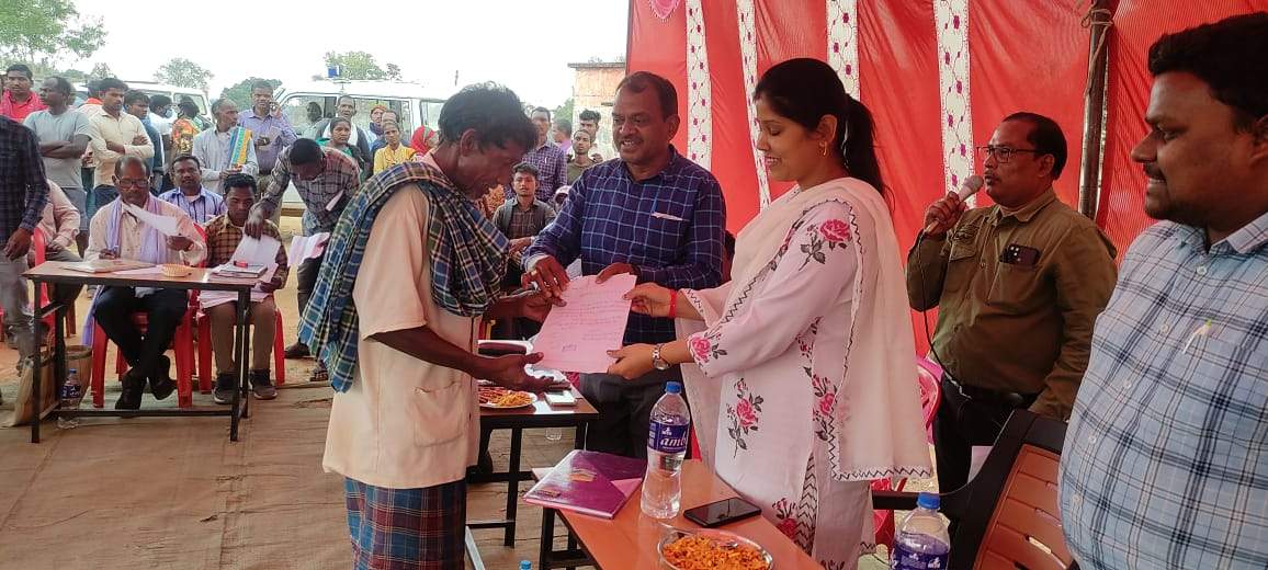शिविर में हितग्राहियों का पेंशन स्वीकृत