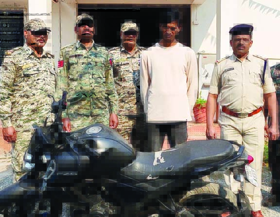 बैंक के एटीएम में तोडफ़ोड़ कर चोरी की कोशिश, सराफा दुकान के सामने से बाइक चोरी बैंक के एटीएम में तोडफ़ोड़ कर चोरी की कोशिश, सराफा दुकान के सामने से बाइक चोरी