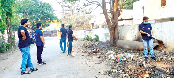 बंच ऑफ फूल्स ने की कबीर नगर में सफाई