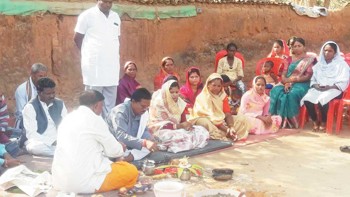 संसदीय सचिव पारसनाथ ने किया भूमिपूजन