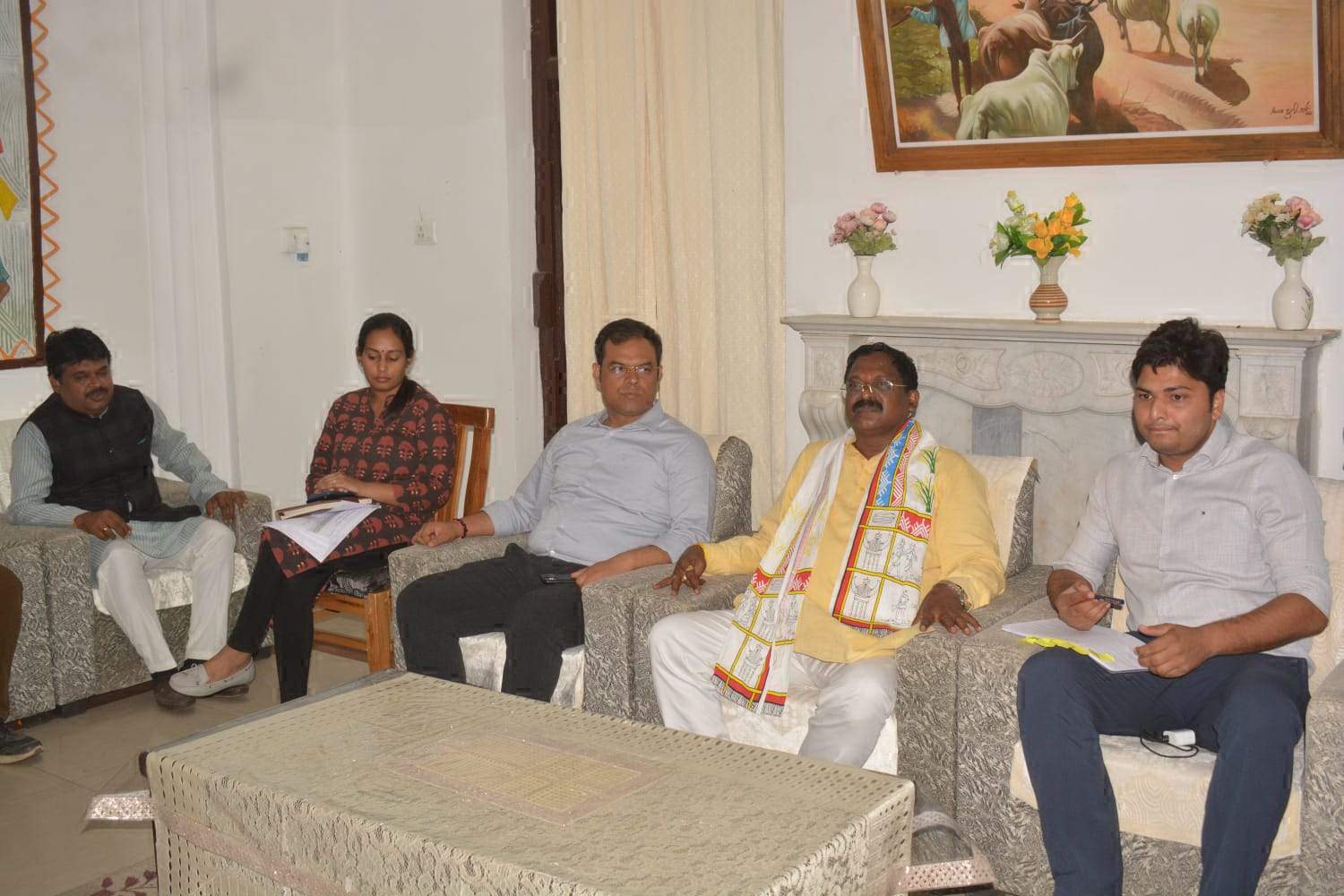 सडक़, पुल -पुलियों सहित अन्य निर्माण कार्यों में तेजी लाकर बरसात से पहले पूरा कराएं-अमरजीत 