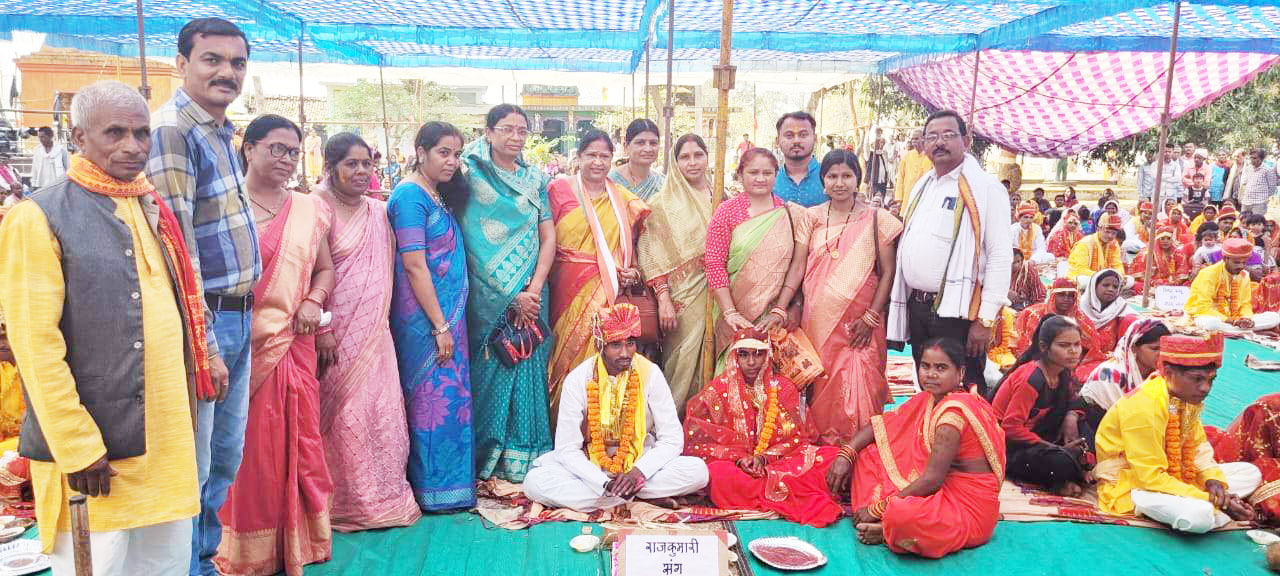 29 जोड़े बंधे परिणय सूत्र में, सिहावा विधायक ने दिया आशीर्वाद