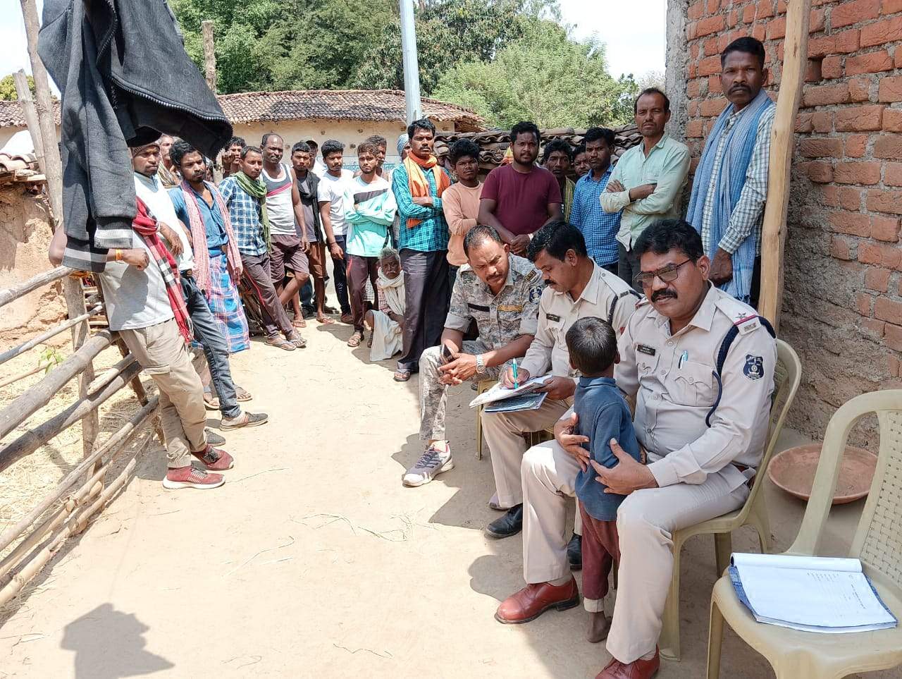 नशे में पत्नी की कुल्हाड़ी से हत्या, अंतिम संस्कार की तैयारी