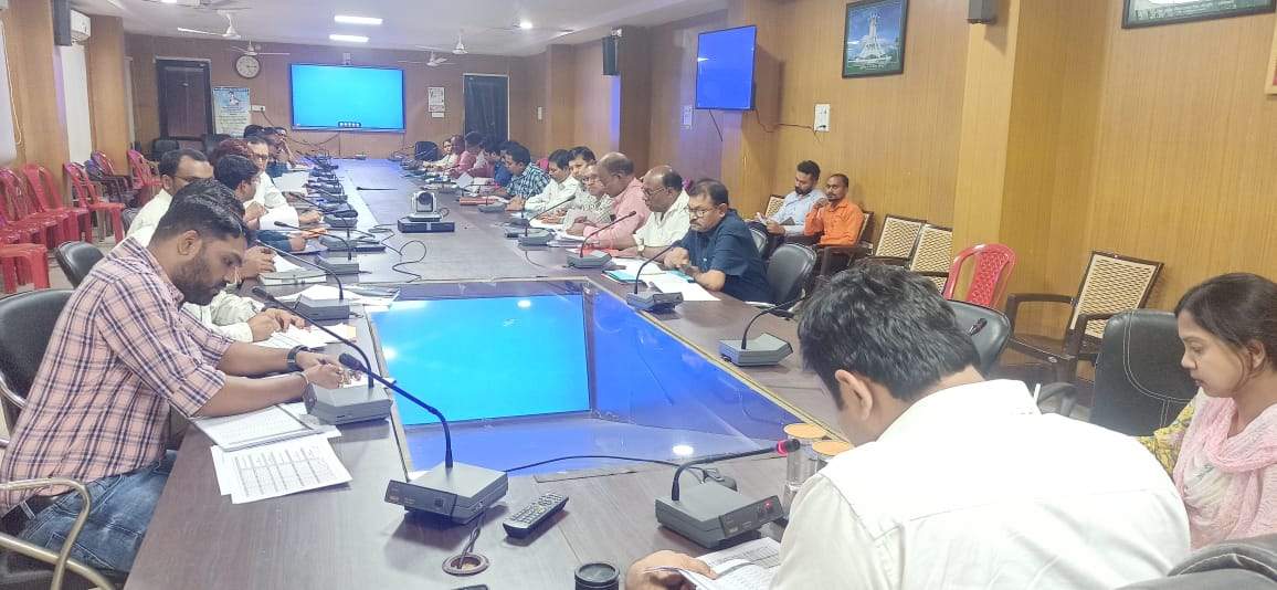 कलेक्टर ने की खनिज न्यास निधि से स्वीकृत कार्यों की समीक्षा कलेक्टर ने की खनिज न्यास निधि से स्वीकृत कार्यों की समीक्षा