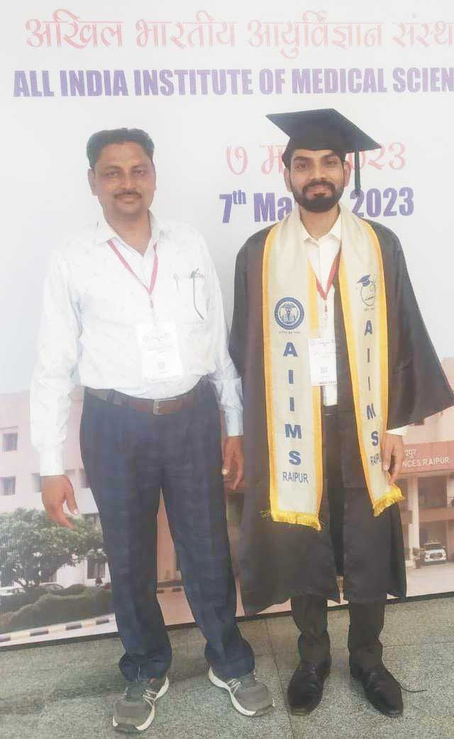 डॉ. सुनील मिरी को मिली एमबीबीएस की उपाधि डॉ. सुनील मिरी को मिली एमबीबीएस की उपाधि