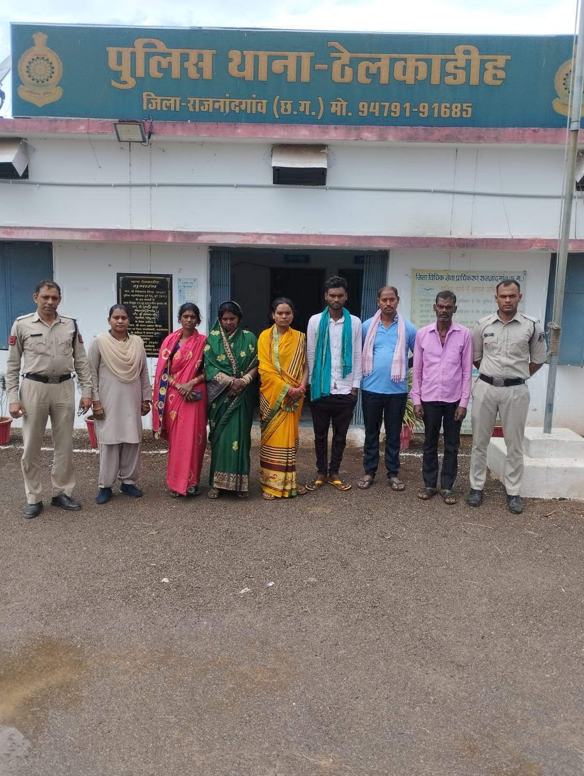 दंपत्ति के खुदकुशी केस में आधा दर्जन पर अपराध दर्ज दंपत्ति के खुदकुशी केस में आधा दर्जन पर अपराध दर्ज