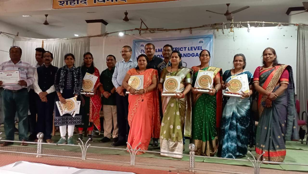 एफएलएन-टीएलएम की जिला स्तरीय स्पर्धा एफएलएन-टीएलएम की जिला स्तरीय स्पर्धा