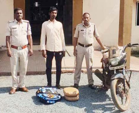 गांजा तस्करी, नाबालिग समेत 2 गिरफ्तार 