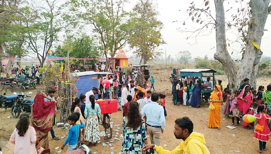 प्राचीन मंदिर में तेरस मेला उत्सव