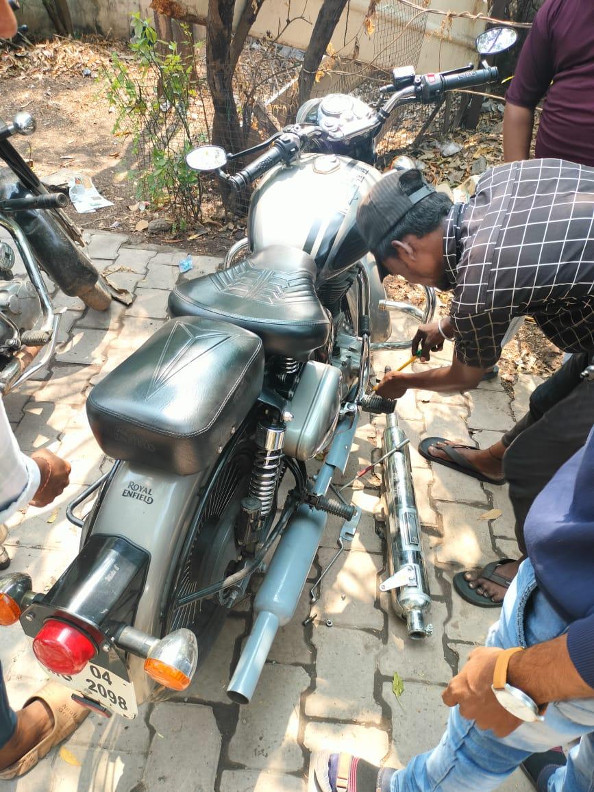 फर्रराटे भरने वाले 14 वाहनों चालकों पर यातायात पुलिस की कार्रवाई