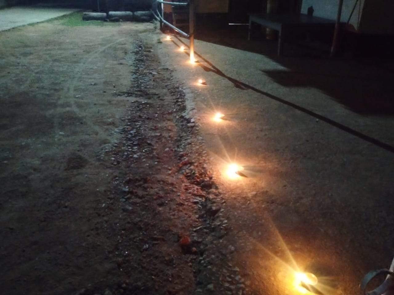 हिंदू नव वर्ष पर सजाई दीपमाला 