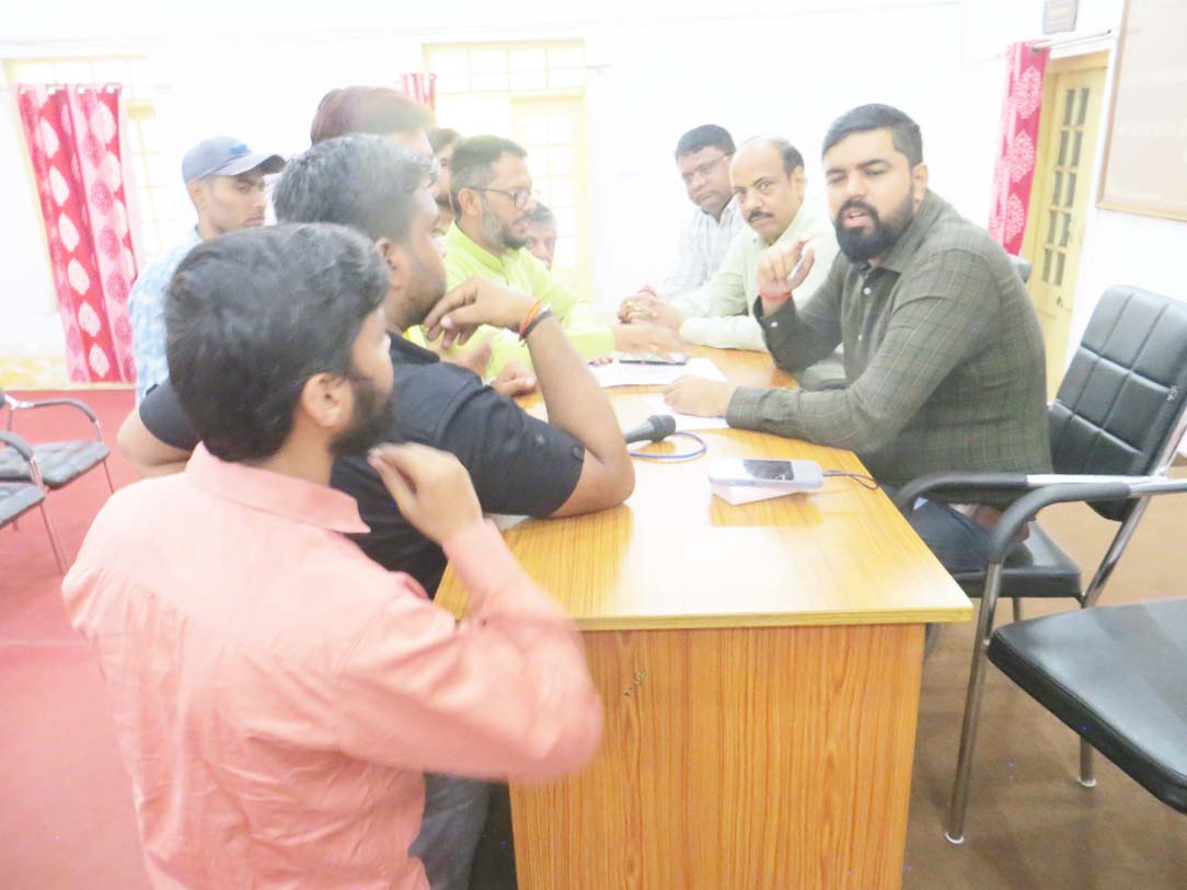 नगर निगम के जनचौपाल में मिले 6 आवेदन